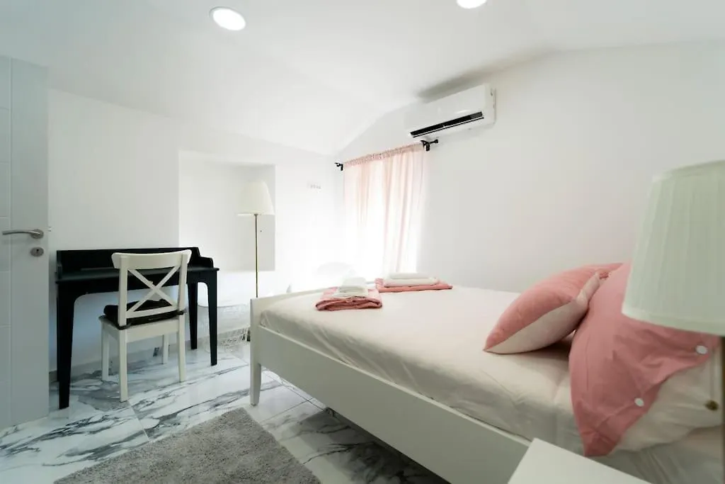 Enjoy The Silence In Zadar Old City Private Penthouse